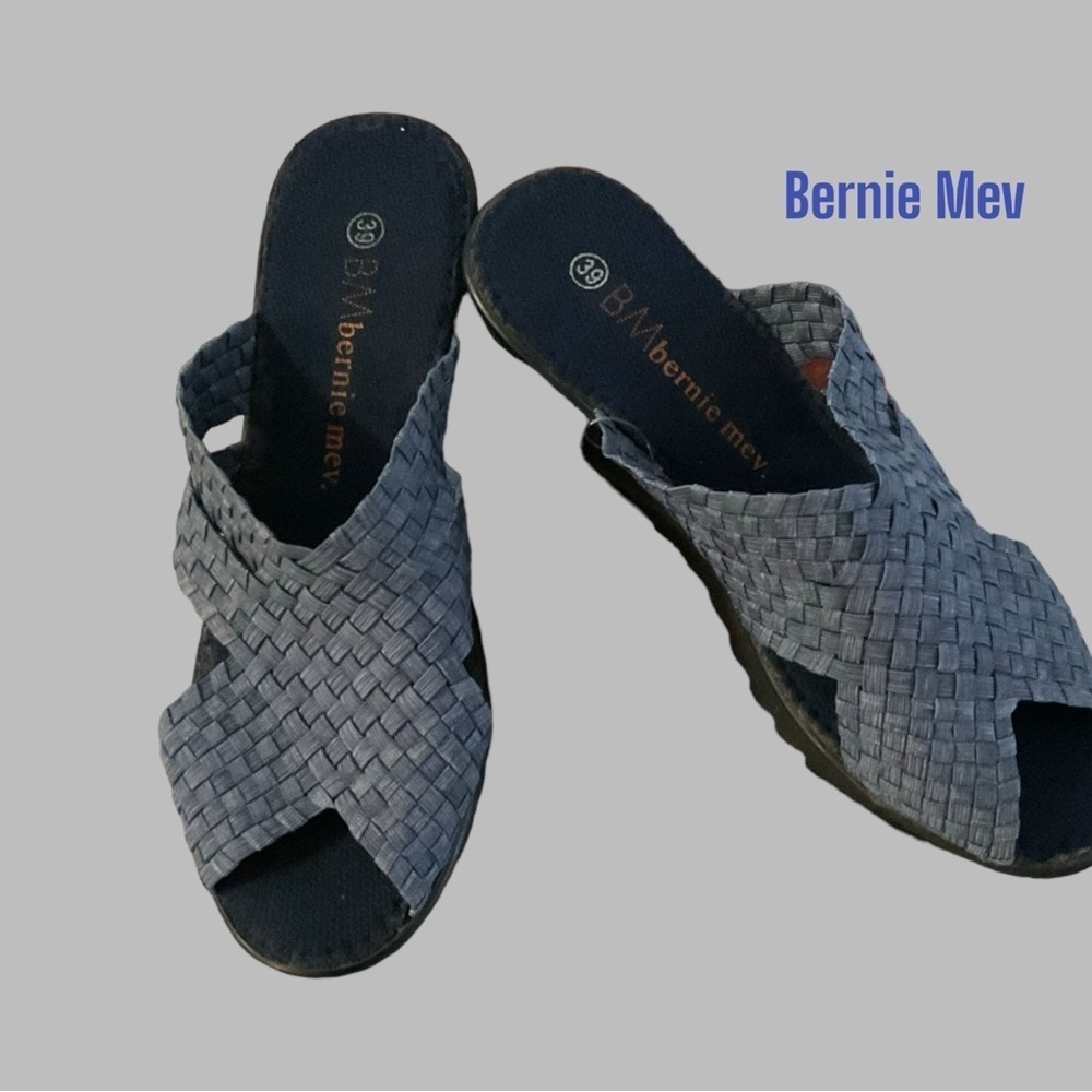BM Bernie Mav Blue Open Toe Wedge Heel Weave Slide‎ Shoe Sandal Sz 39/9
